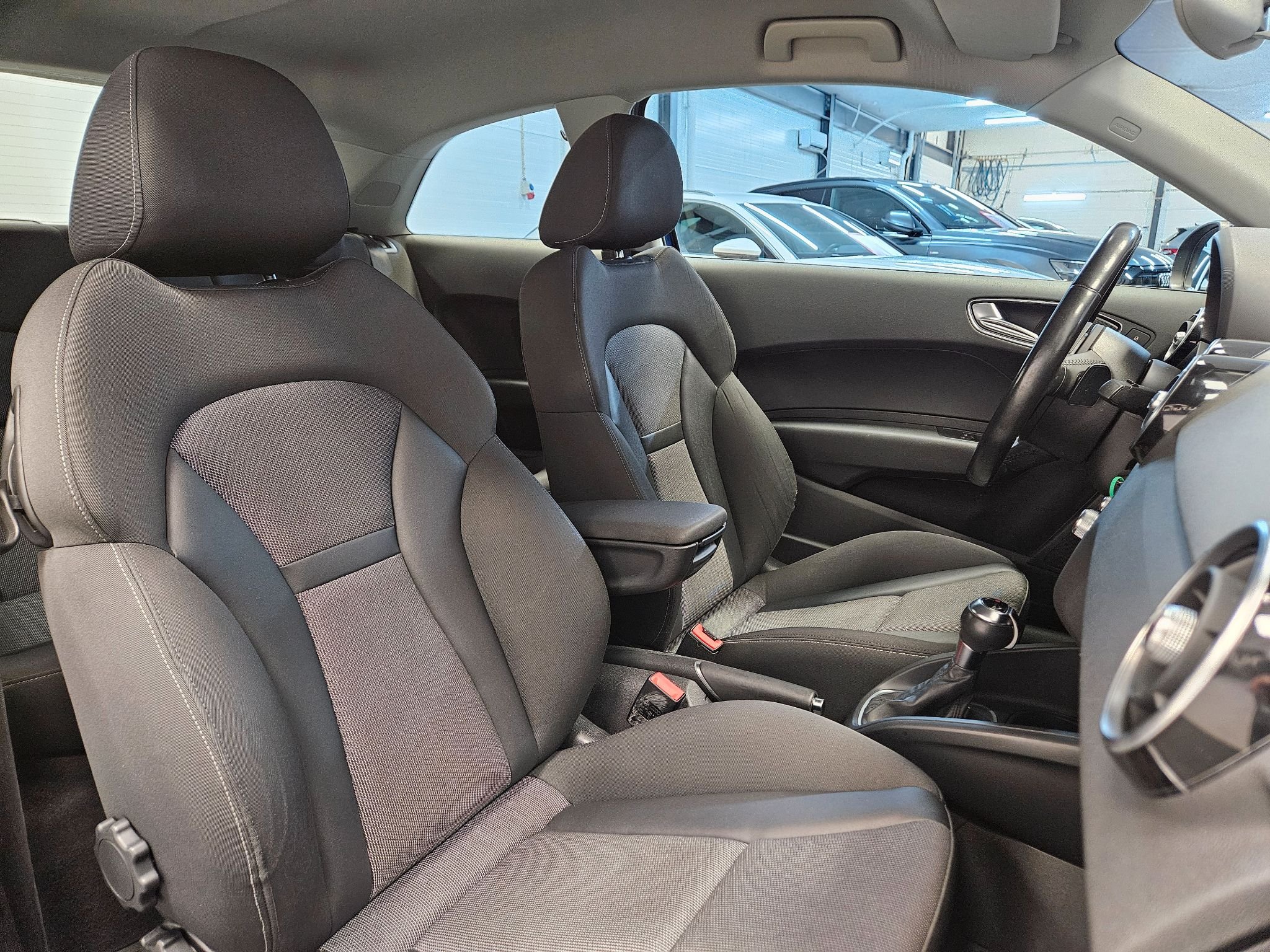 Audi A1 1.4 TFSI S Tronic, 122hp, 2011