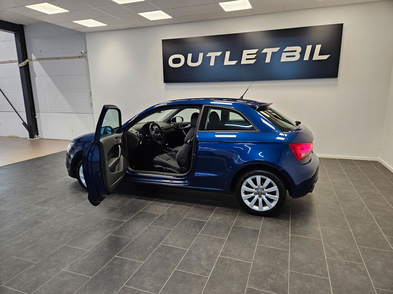 Audi A1 1.4 TFSI S Tronic, 122hp, 2011