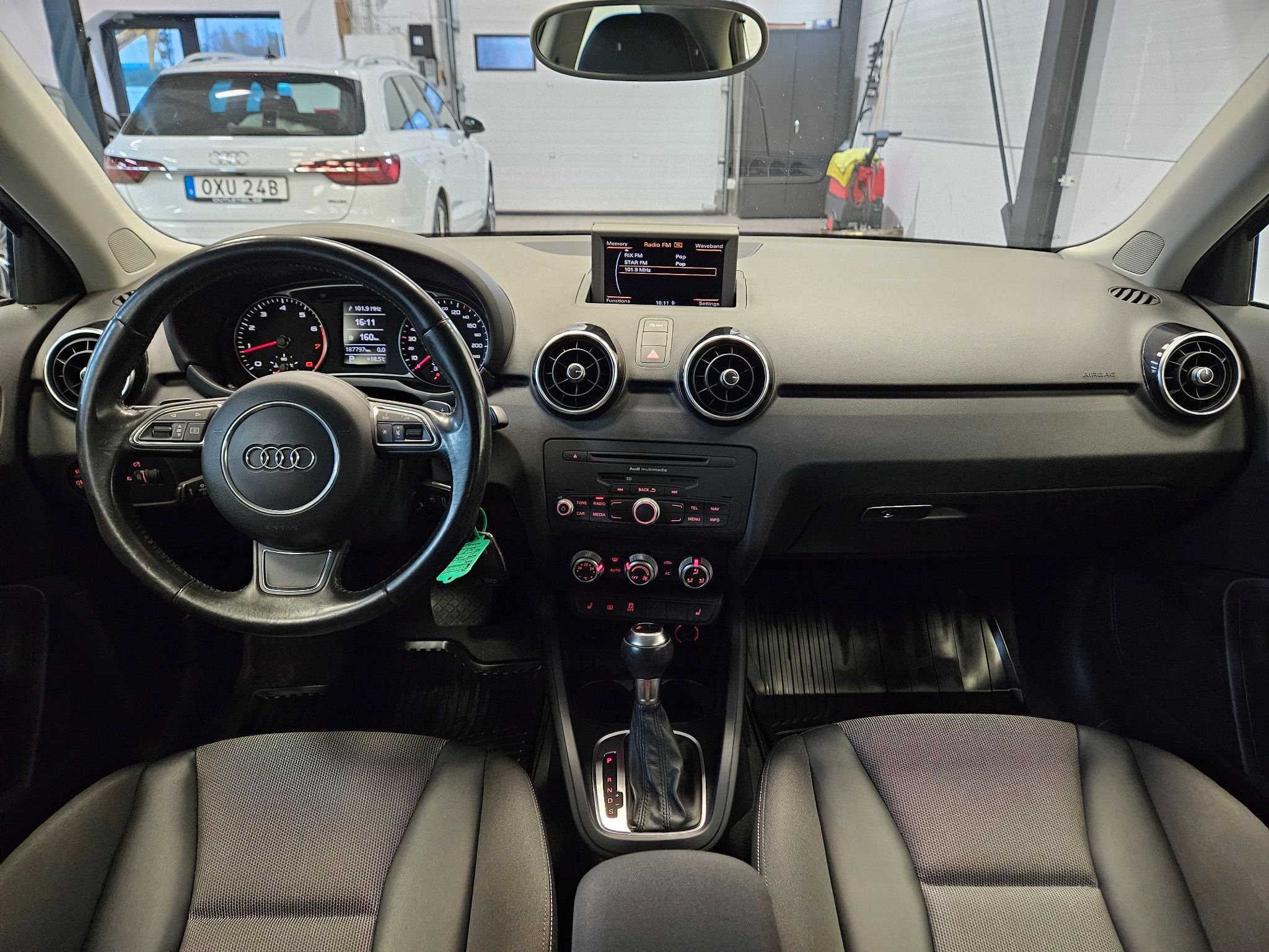 Audi A1 1.4 TFSI S Tronic, 122hp, 2011