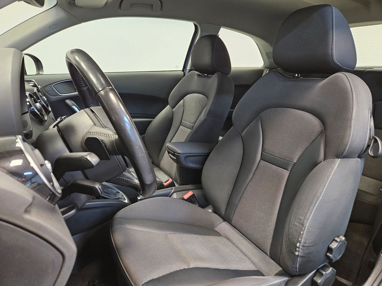 Audi A1 1.4 TFSI S Tronic, 122hp, 2011