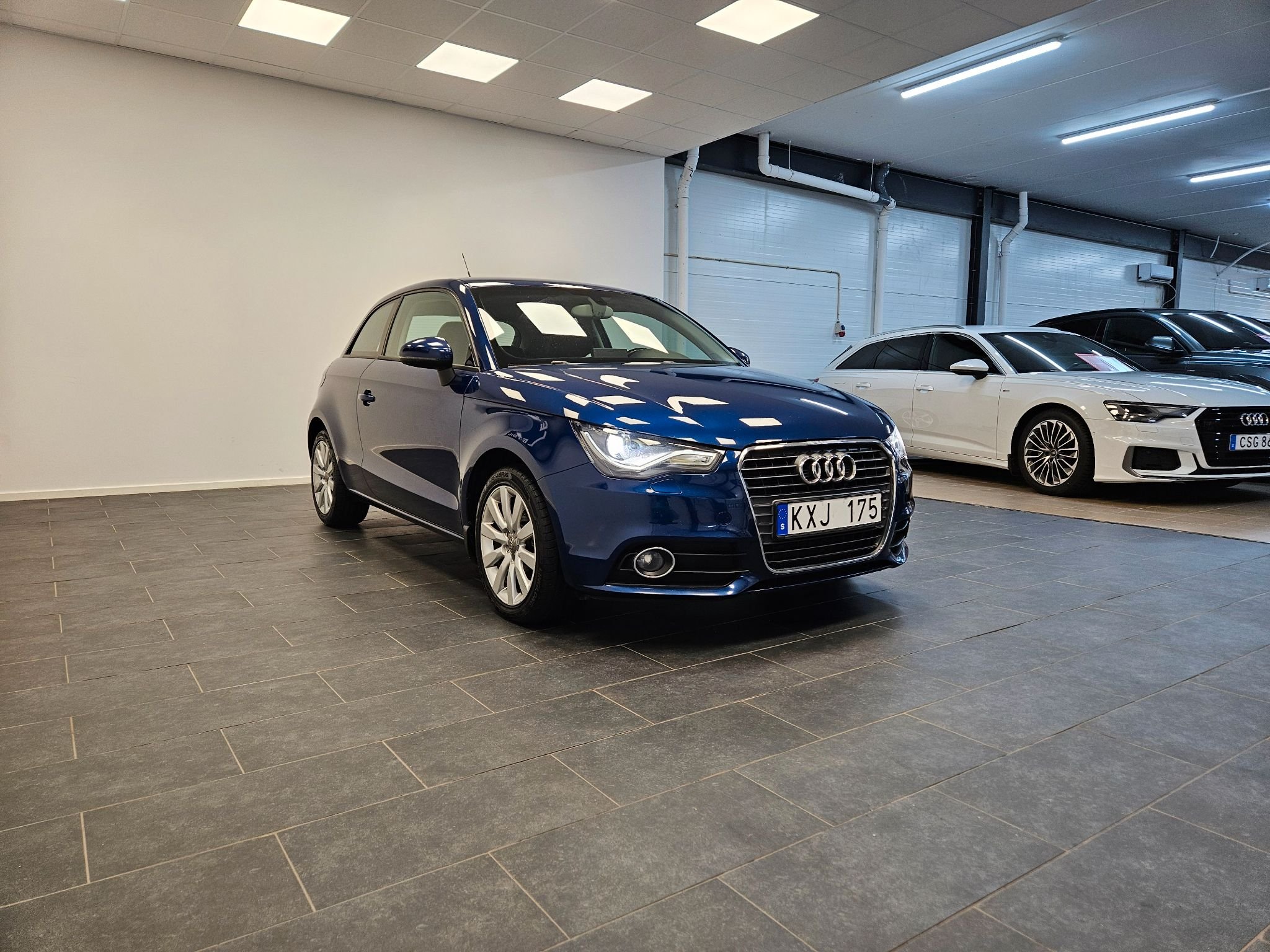 Audi A1 1.4 TFSI S Tronic, 122hp, 2011