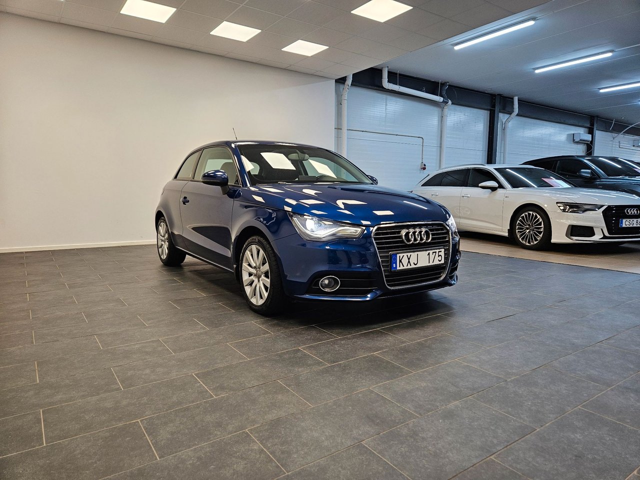 Audi A1 1.4 TFSI S Tronic, 122hp, 2011