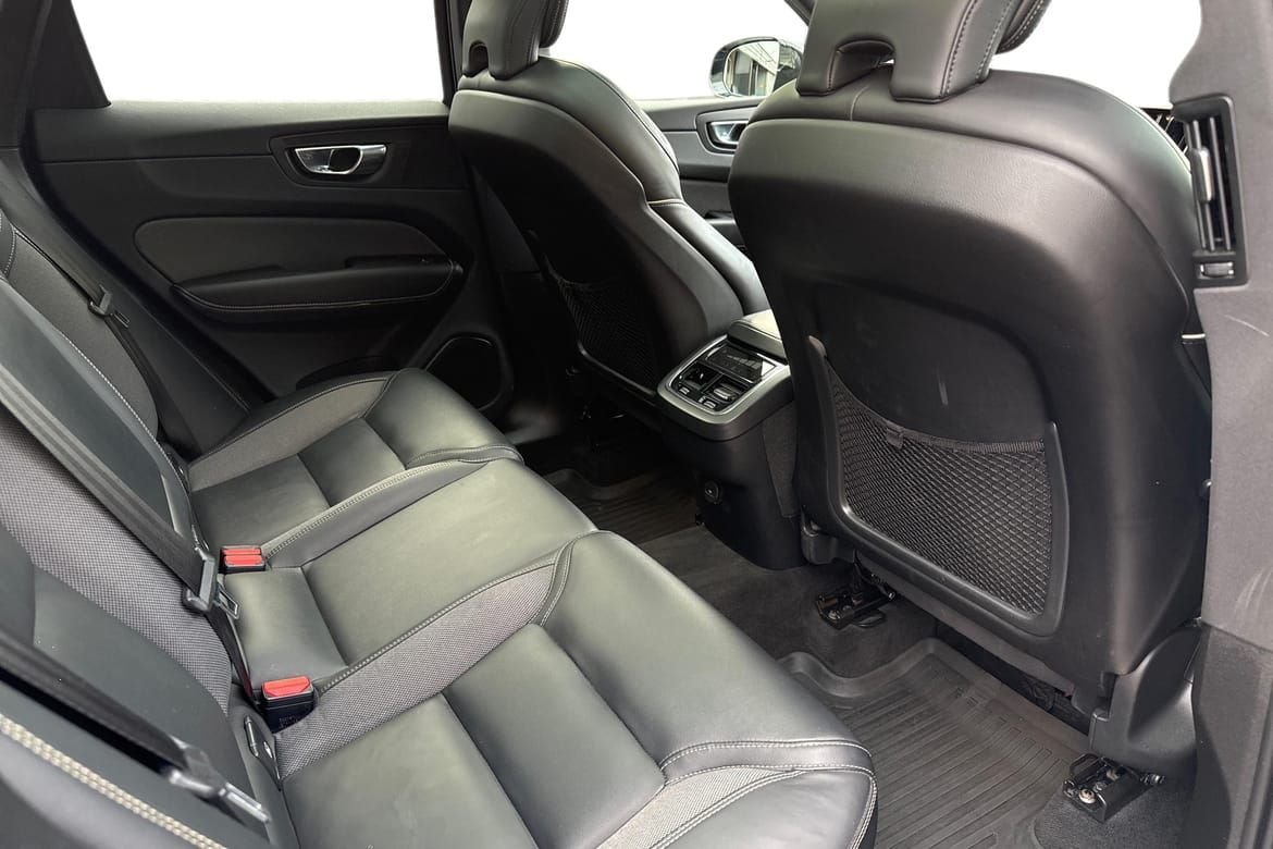 Volvo XC60 B5 AWD Geartronic, 235hp, 2022