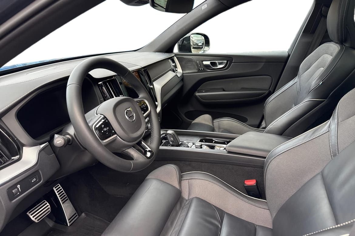 Volvo XC60 B5 AWD Geartronic, 235hp, 2022