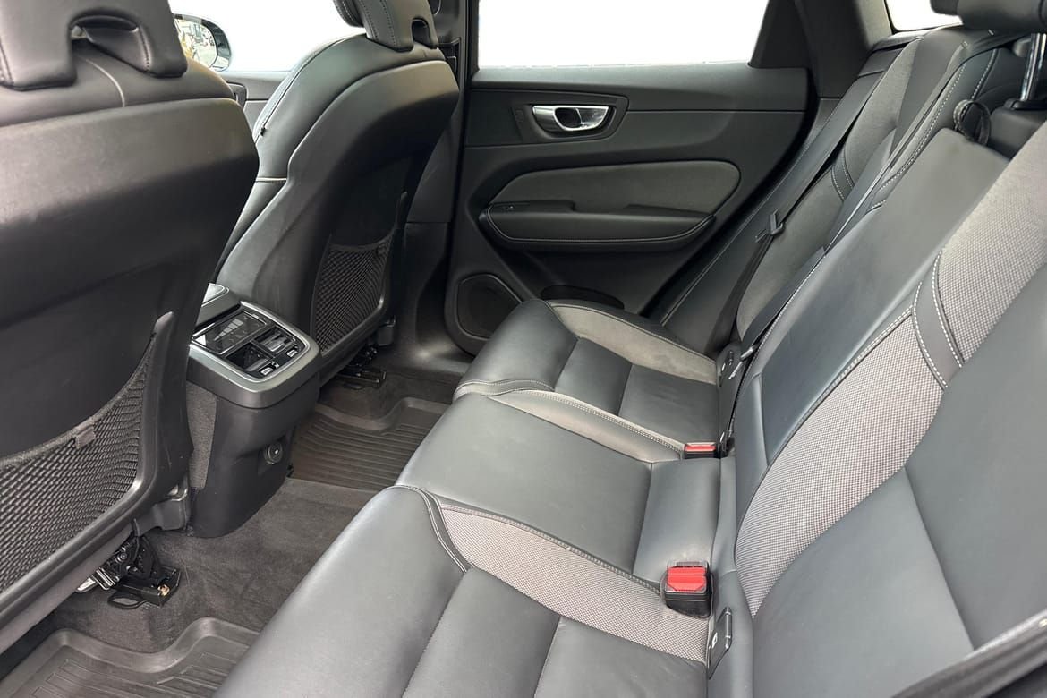 Volvo XC60 B5 AWD Geartronic, 235hp, 2022