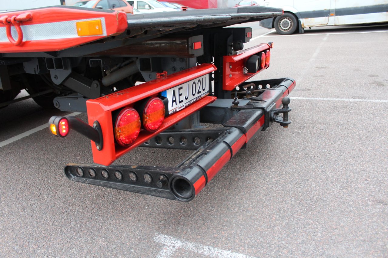 Iveco Daily 65C18 Karosseri Cab 3.0 HPT Manuell, 6-trinn, 176hk, 2009