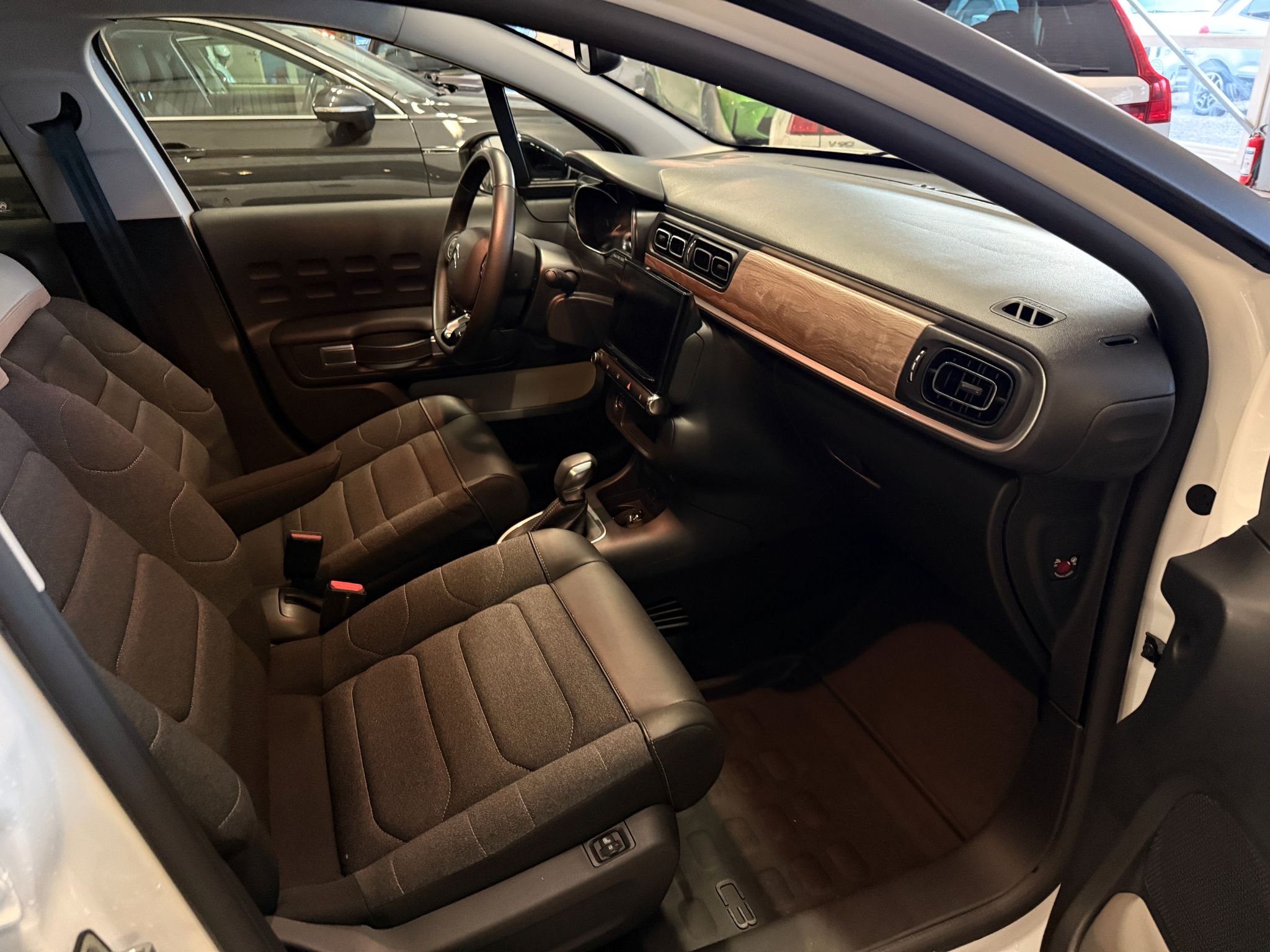 Citroën C3 1.2 PureTech EAT, 110hk, 2024