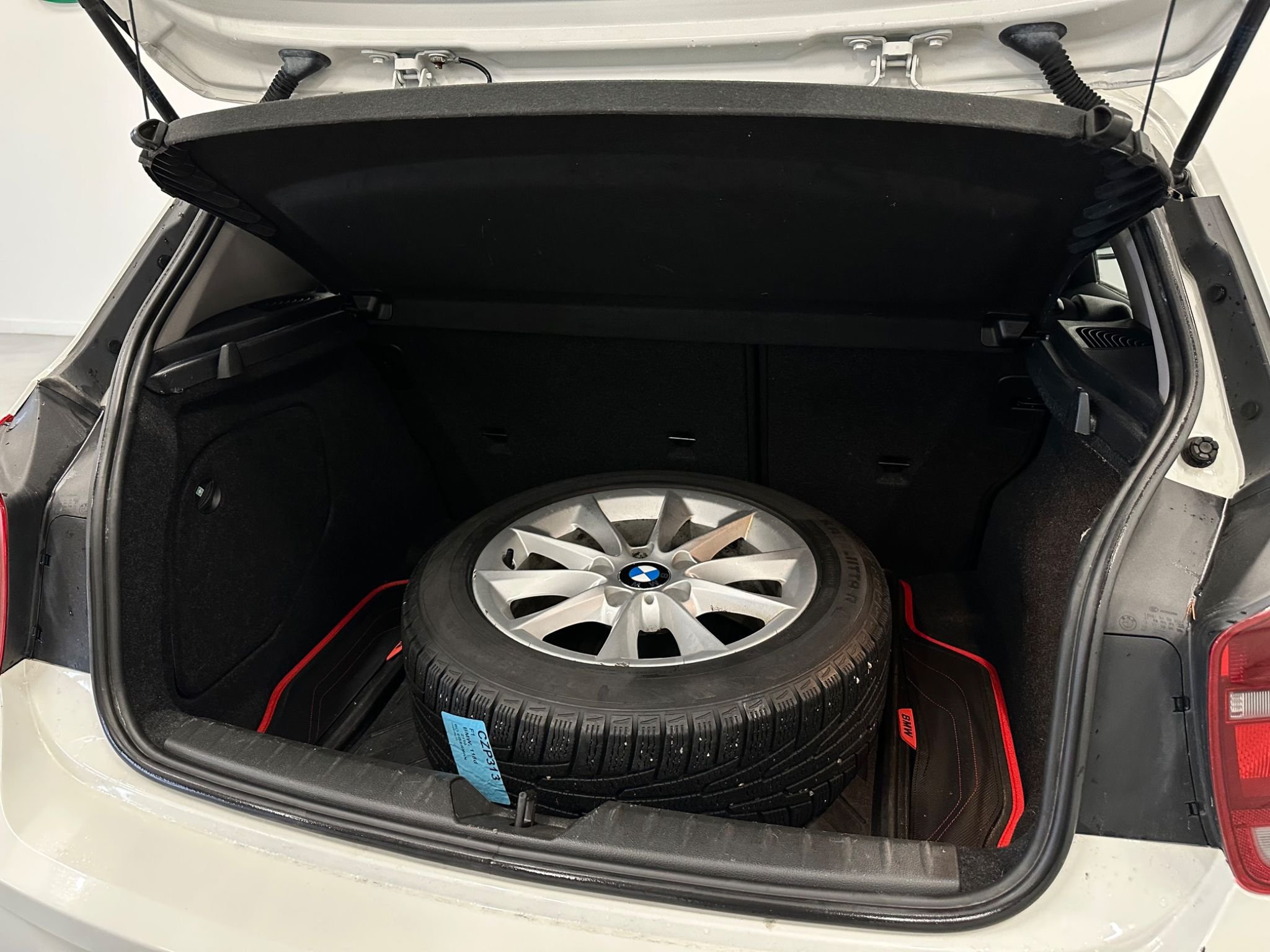 BMW 118d 5-dørs Steptronic, 8-trinn, 143hk, 2013