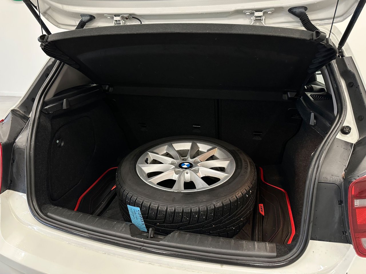 BMW 118d 5-dørs Steptronic, 8-trinn, 143hk, 2013