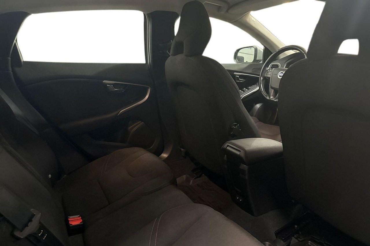 Volvo V40 T2 Manuell, 120hk, 2014