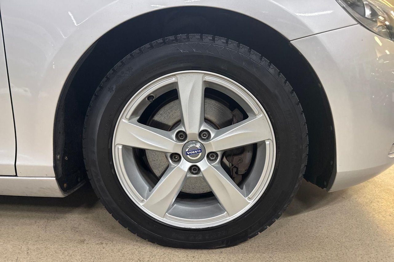 Volvo V40 T2 Manuell, 120hk, 2014