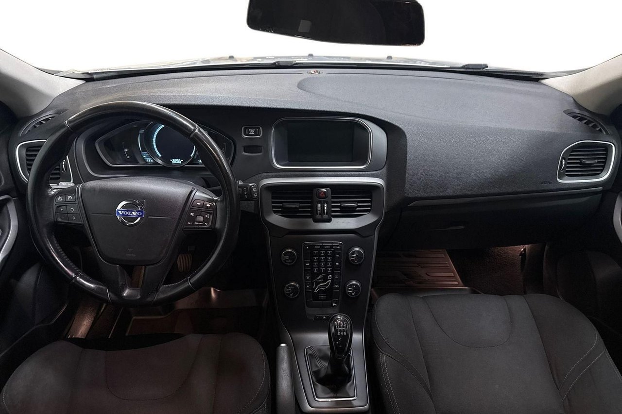 Volvo V40 T2 Manuell, 120hk, 2014