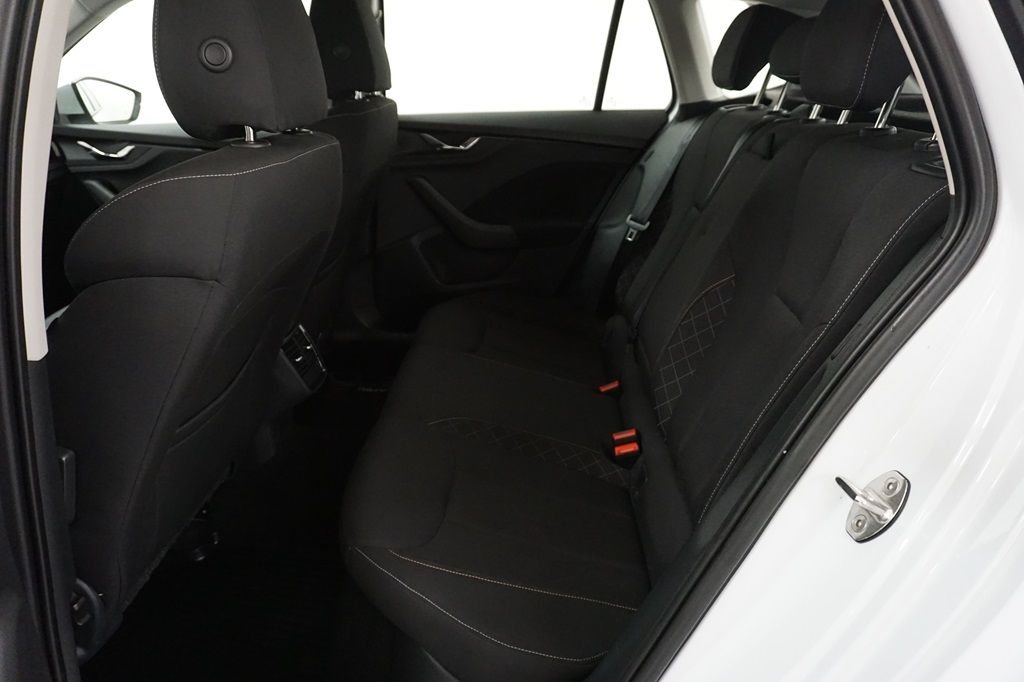 Škoda Kamiq 1.0 TSI DSG Sekventiell, 110hk, 2023