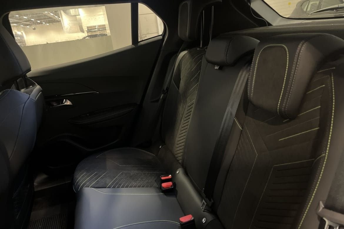 Peugeot 2008 1.2 PureTech 136 e-DSC, 136hk, 2024