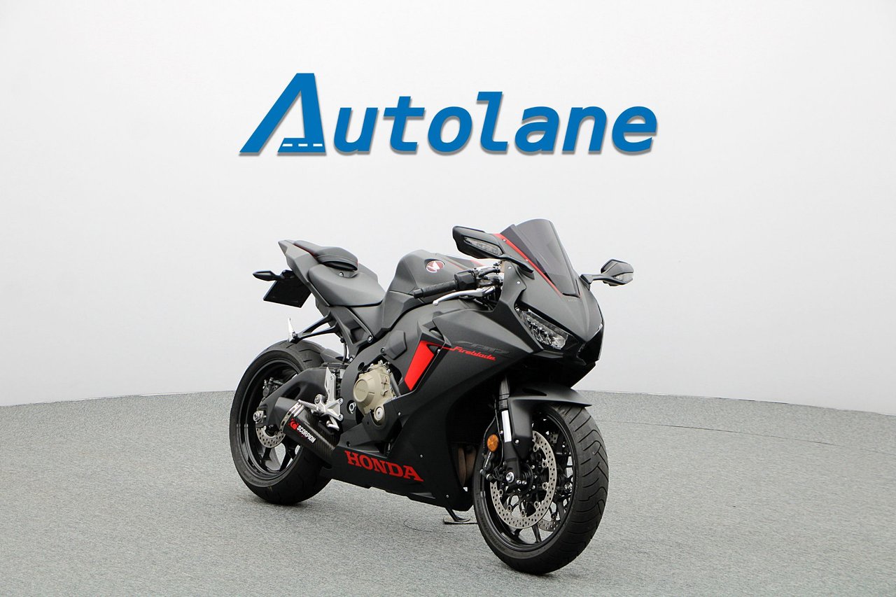 Honda CBR1000RR  *Nyservad, S...