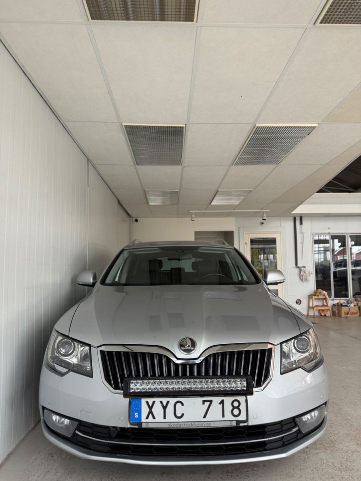 Škoda Superb Kombi 2.0 TDI 4x4 DSG Sekventiell, 170hk, 2014