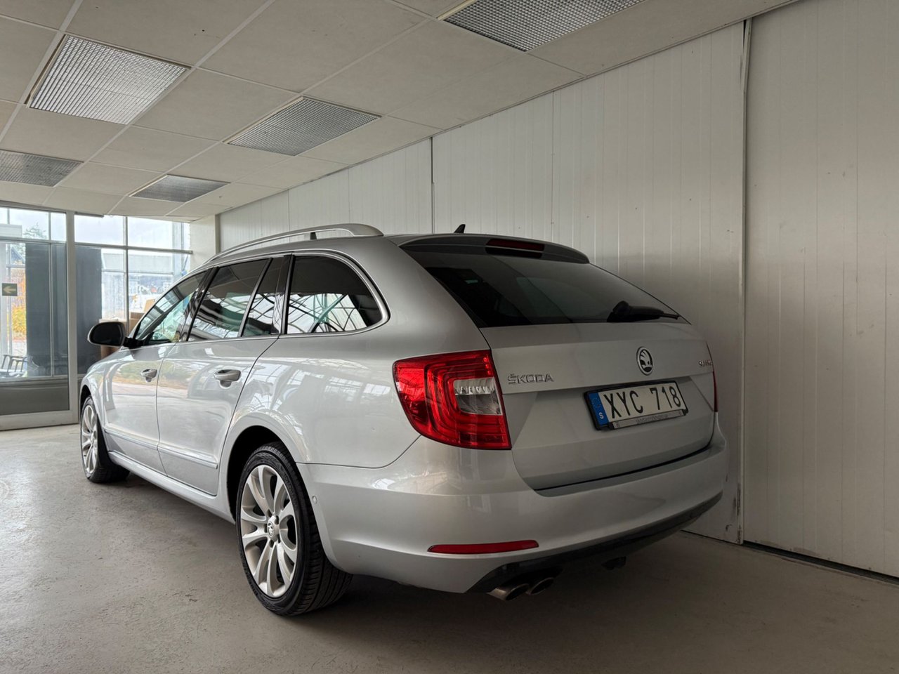 Škoda Superb Kombi 2.0 TDI 4x4 DSG Sekventiell, 170hk, 2014