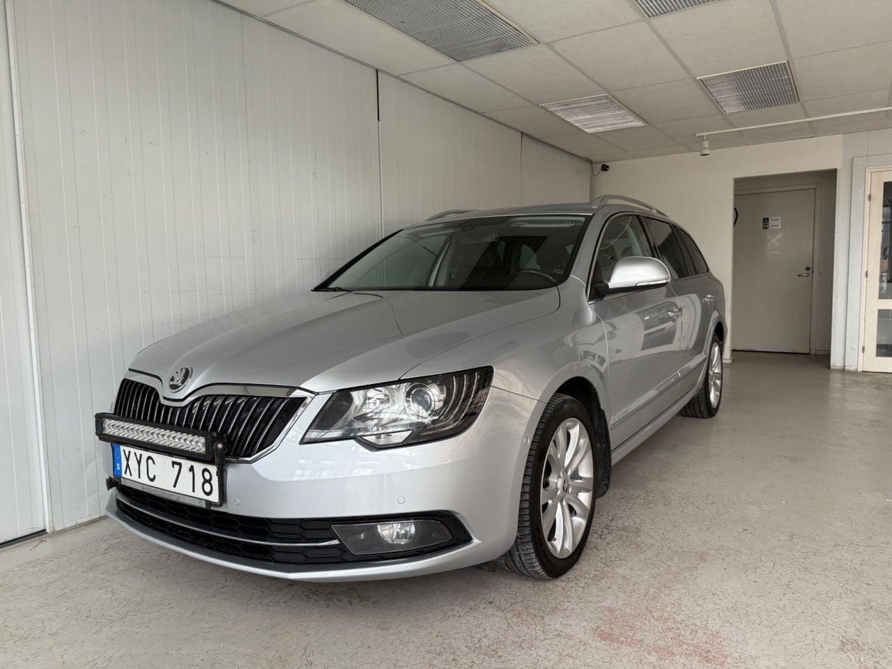 Škoda Superb Kombi 2.0 TDI 4x4 DSG Sekventiell, 170hk, 2014