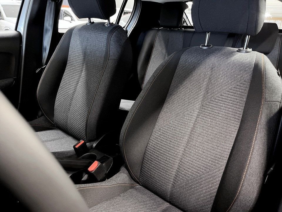 Peugeot 208 1.2 PureTech 100 Manual, 100hp, 2025