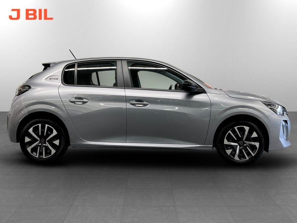 Peugeot 208 1.2 PureTech 100 Manual, 100hp, 2025