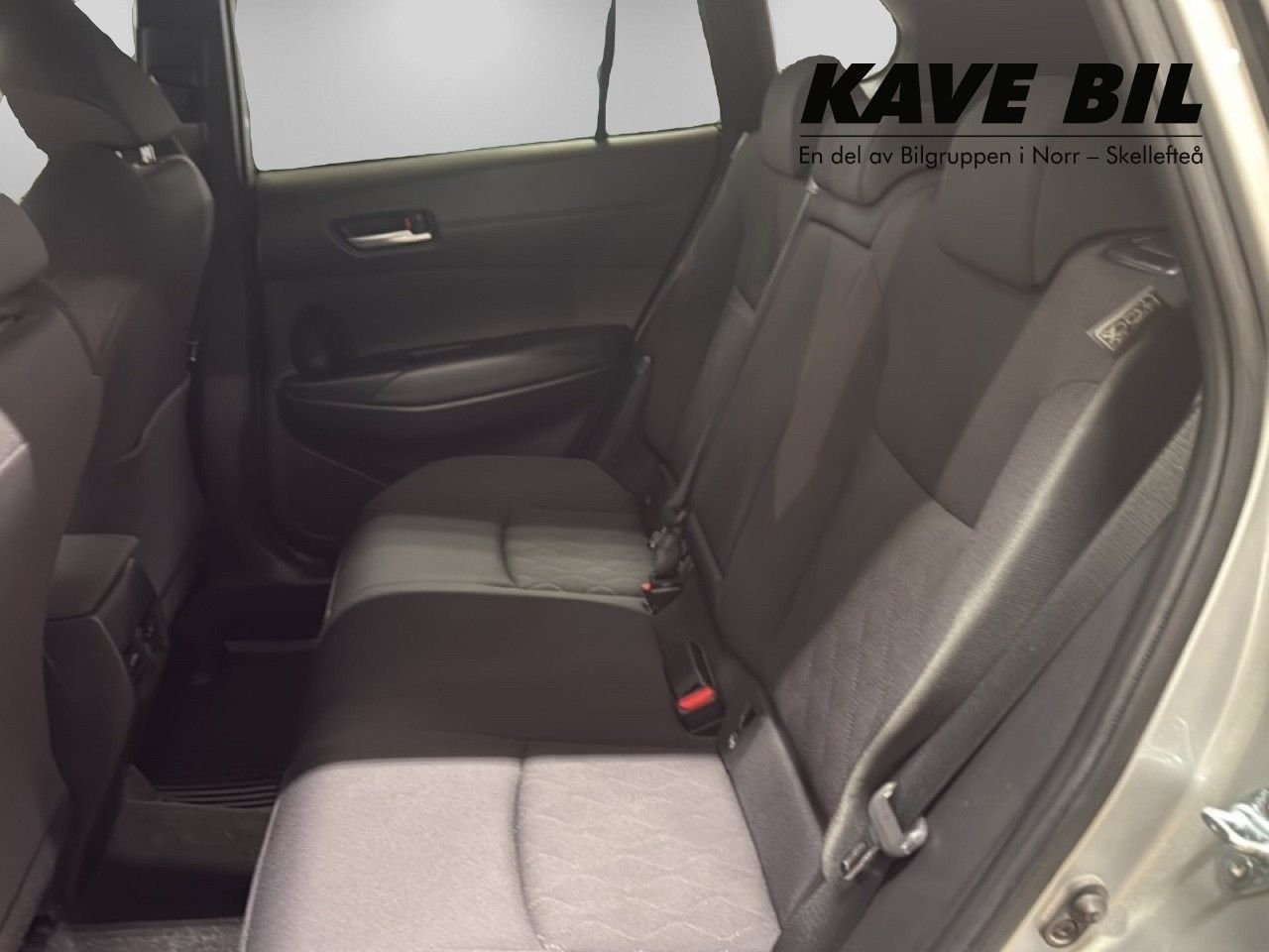 Toyota Corolla Cross Hybrid AWD-i e-CVT, 197hk, 2023