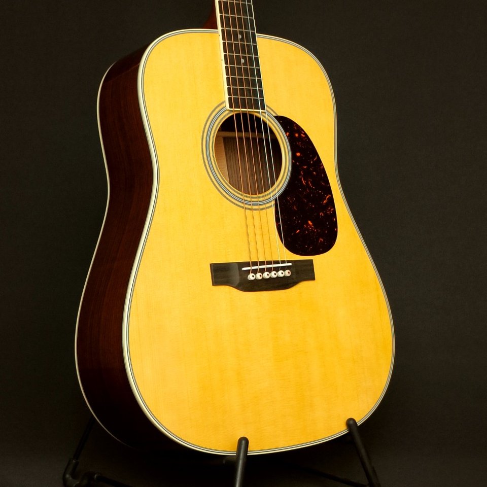 Martin D-35 - 2025 - Begagnad...