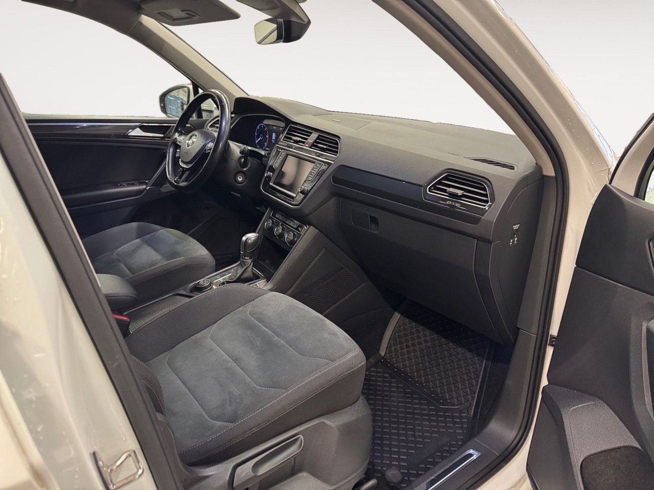 Volkswagen Tiguan 2.0 TDI DPF SCR BMT 4Motion DSG Sekventiell, 190hk, 2017