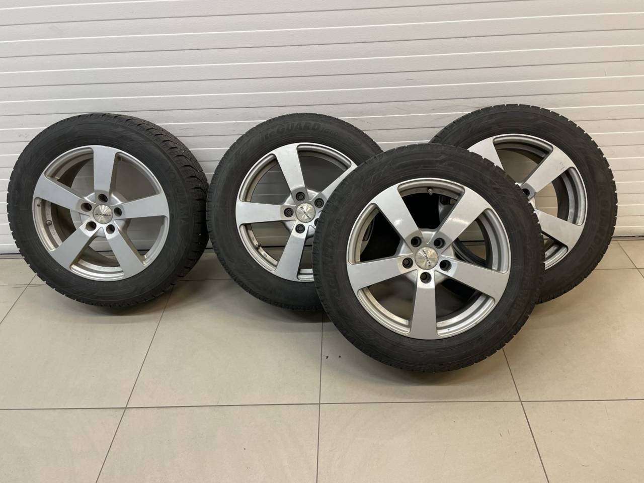 Vinterdäck Yokohama Ice Guard...