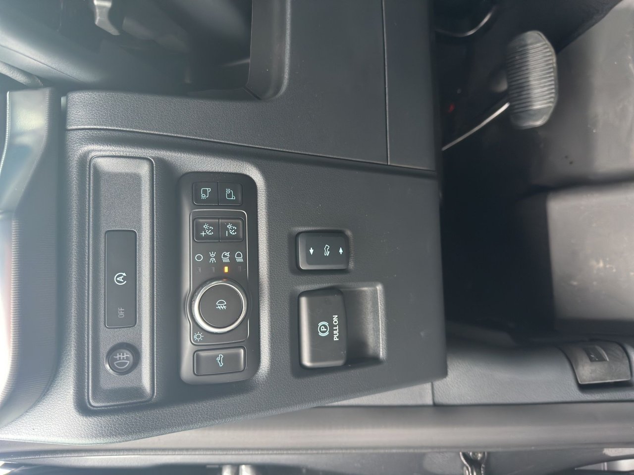 Ford F-150 SuperCrew 5.0 V8 Ti-VCT FFV 4x4 SelectShift, 406hp, 2025