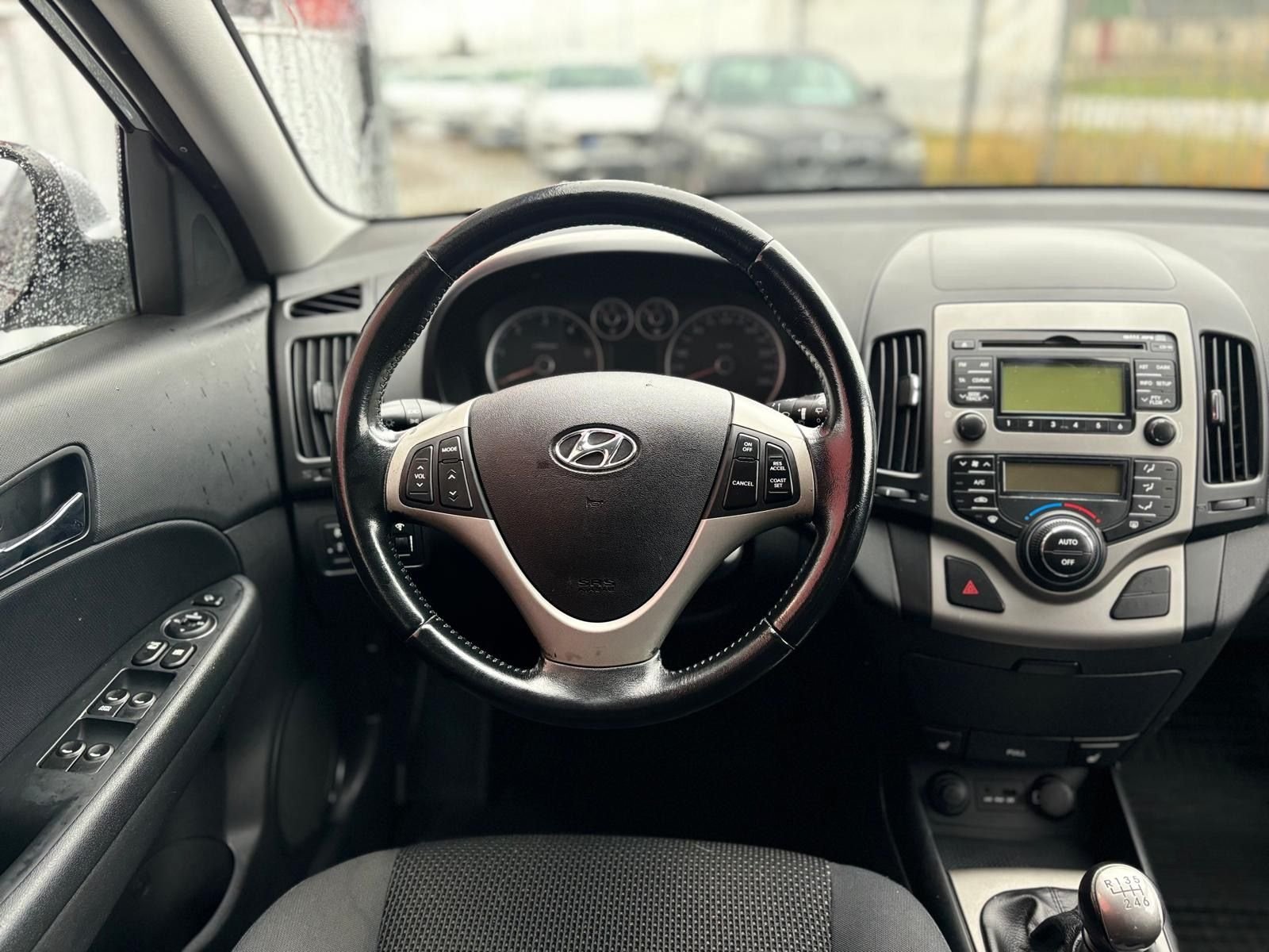 Hyundai i30cw 1.6 CRDi Manual, 116hp, 2010