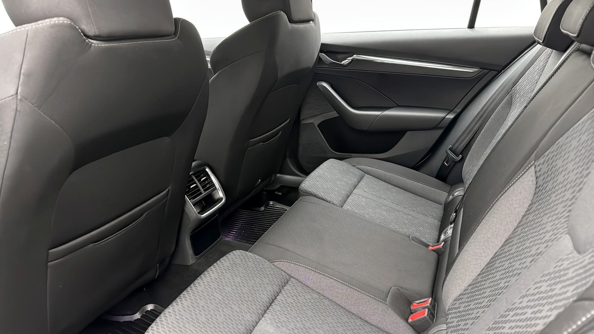 Škoda Octavia Stasjonsvogn 1.0 TSI e-TEC DSG sekvensiell, 7-trinn, 110ps, 2023