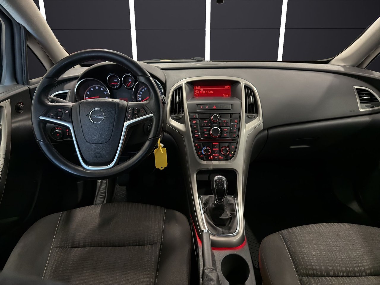 Opel Astra 1.6  Manual, 115hp, 2012