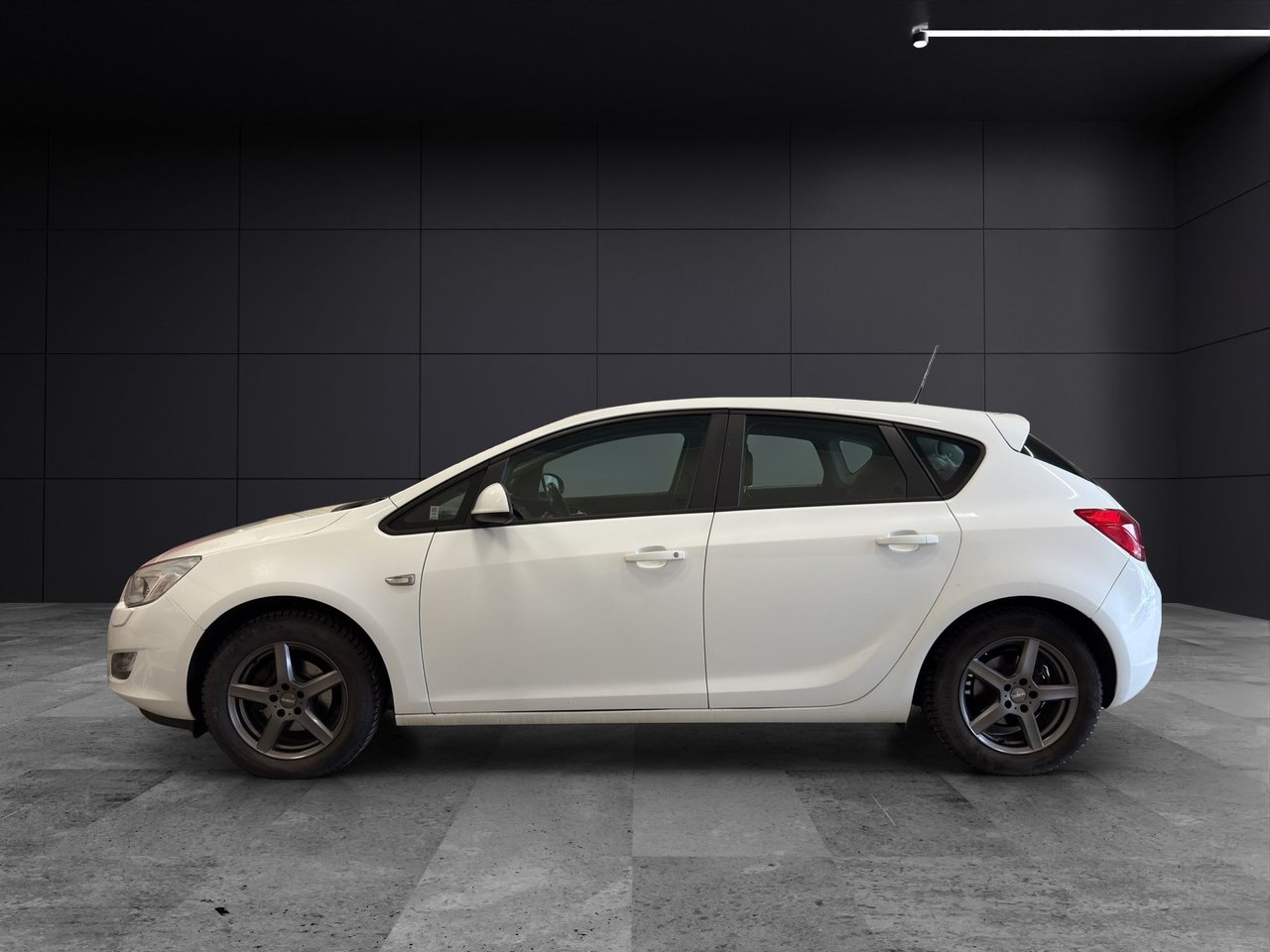 Opel Astra 1.6  Manual, 115hp, 2012