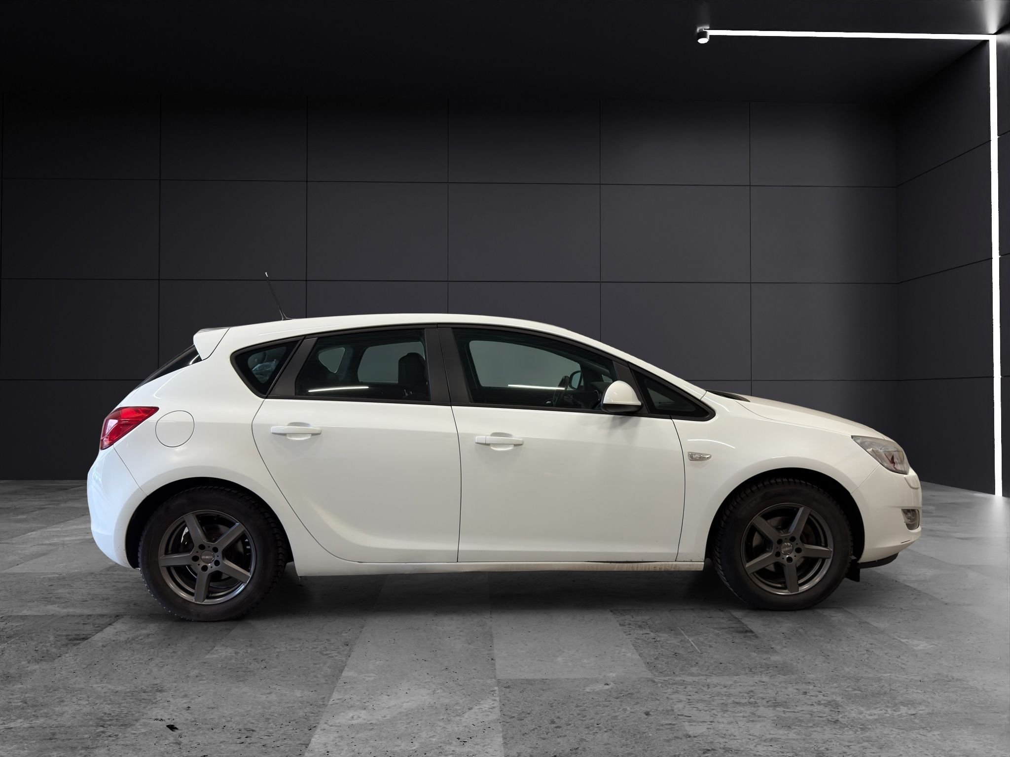 Opel Astra 1.6  Manual, 115hp, 2012