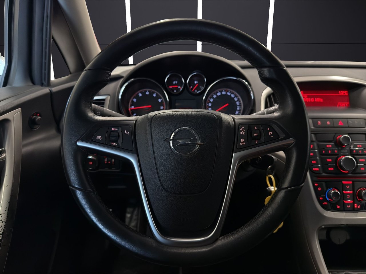 Opel Astra 1.6  Manual, 115hp, 2012