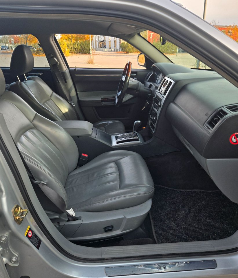 Chrysler 300C Touring 3.5 V6 Automatisk, 249hk, 2005