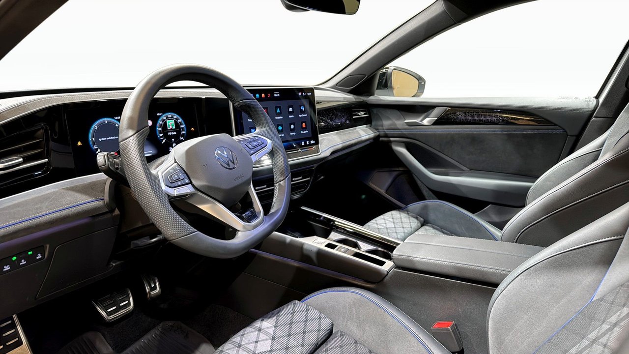 Volkswagen Passat Sportscombi 2.0 TDI DPF SCR 4Motion DSG Sekventiell, 193hk, 2025