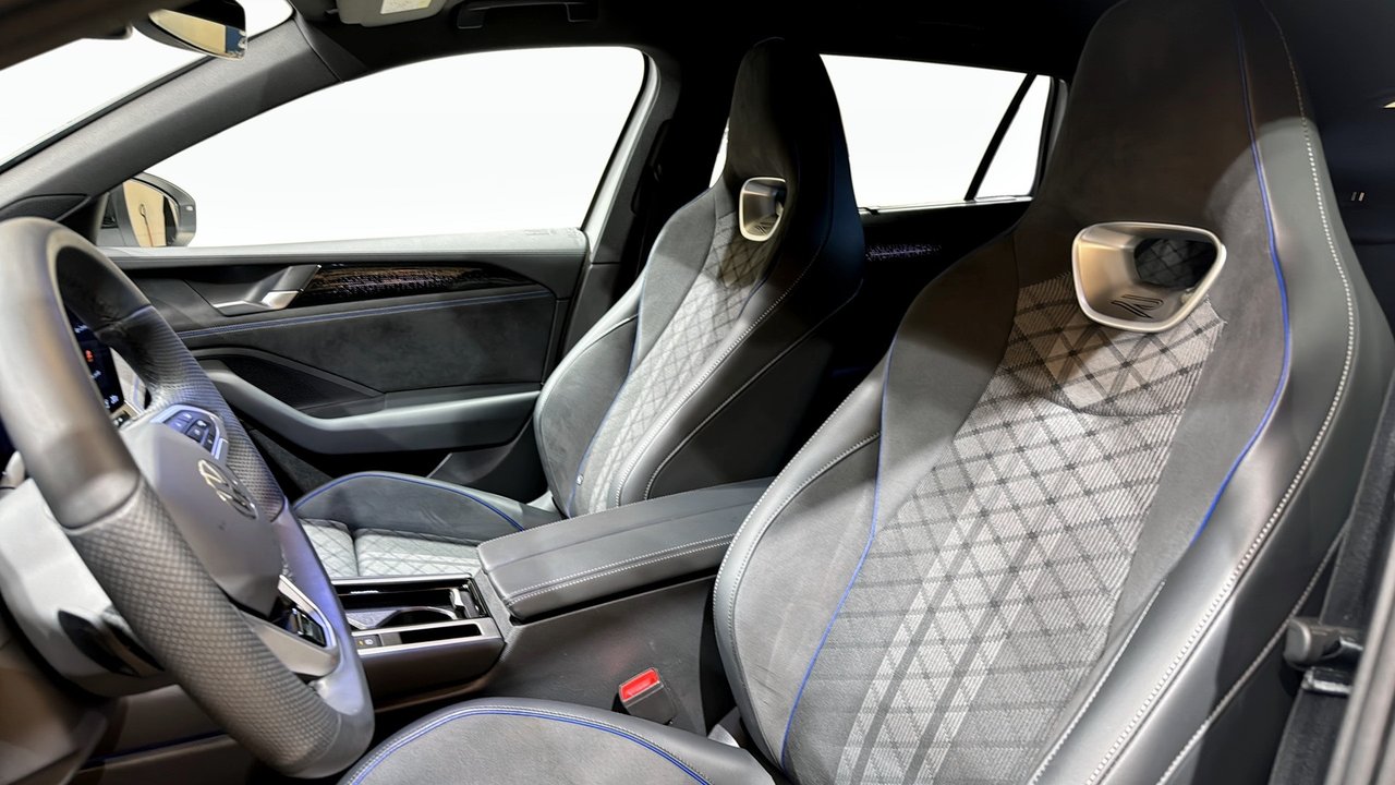 Volkswagen Passat Sportscombi 2.0 TDI DPF SCR 4Motion DSG Sekventiell, 193hk, 2025