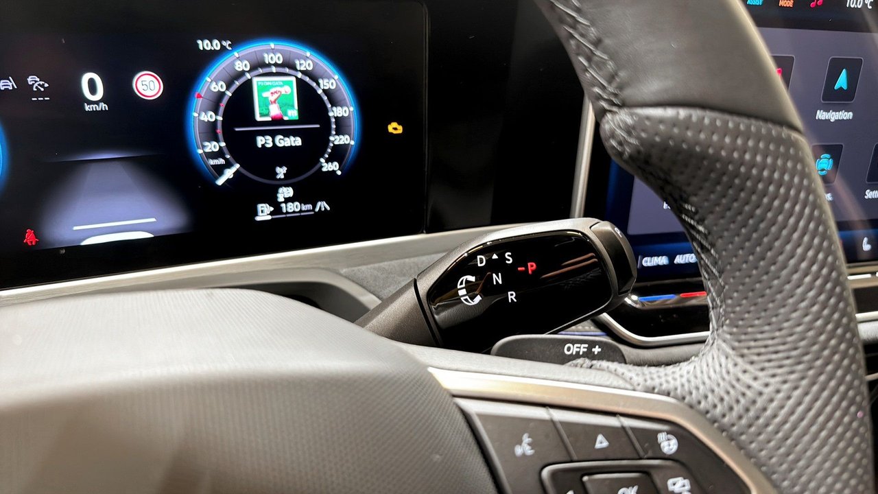 Volkswagen Passat Sportscombi 2.0 TDI DPF SCR 4Motion DSG Sekventiell, 193hk, 2025