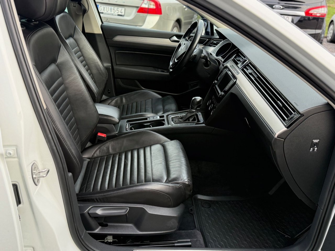 Volkswagen Passat Sportscombi 2.0 TDI DPF SCR BMT 4Motion DSG Sekventiell, 190hk, 2015