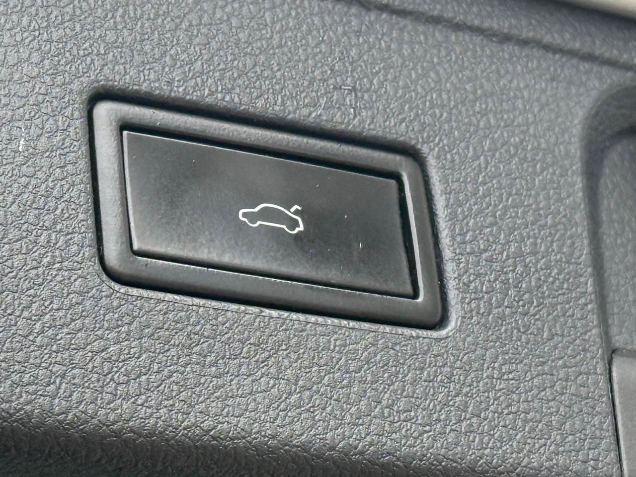 Volkswagen Passat Sportscombi 2.0 TDI DPF SCR BMT 4Motion DSG Sekventiell, 190hk, 2015