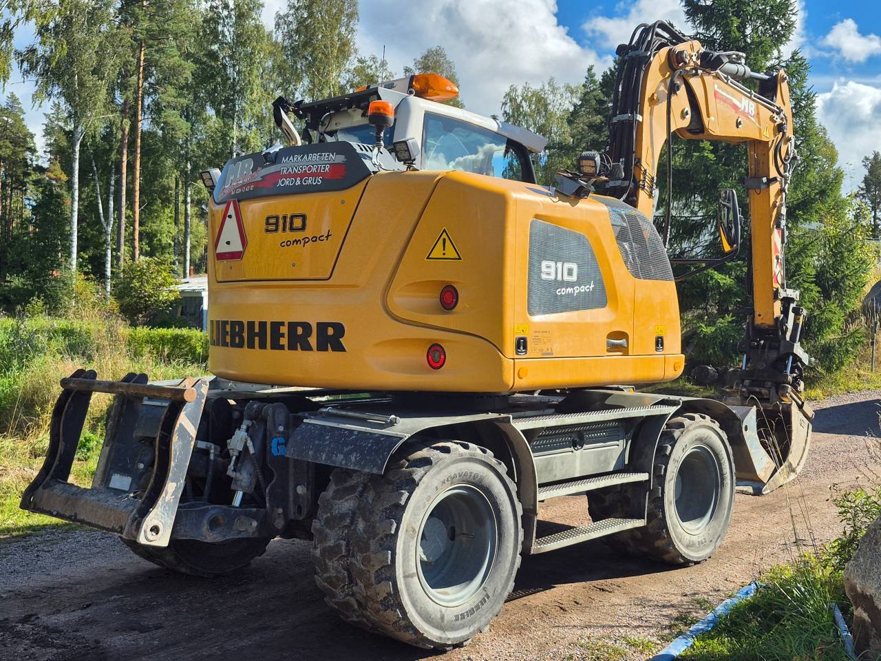 Liebherr A910 compact -19  / ...