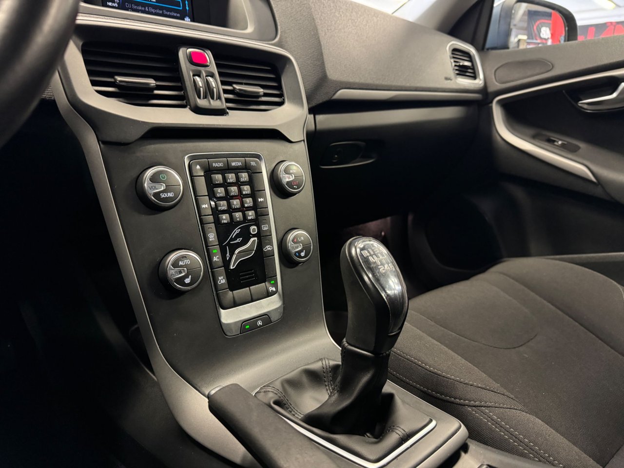 Volvo V40 D2 Manuell, 115hk, 2015