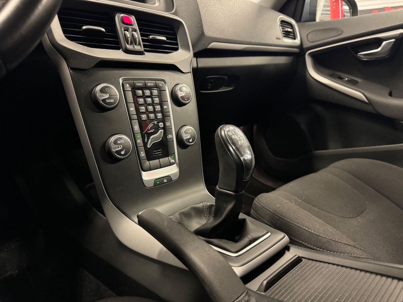 Volvo V40 D2 Manuell, 115hk, 2015