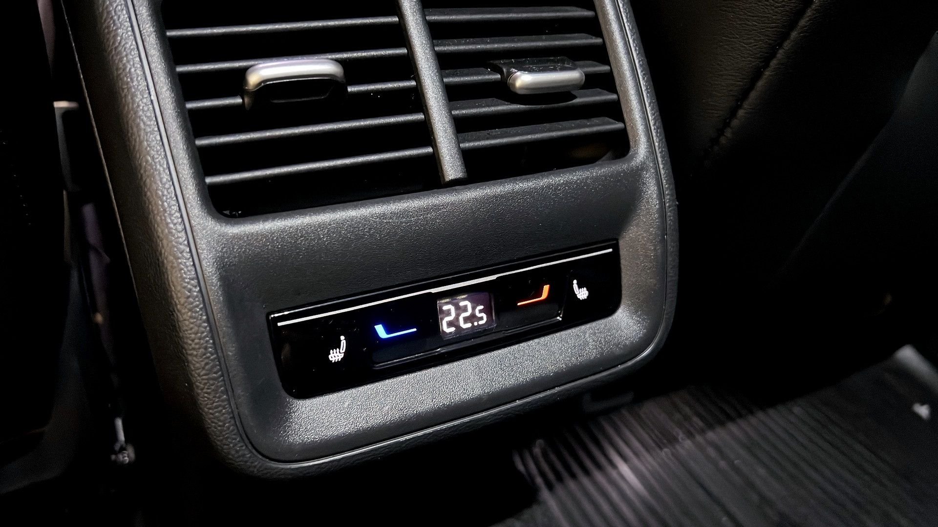 Volkswagen Passat Sportscombi 2.0 TDI DPF SCR 4Motion DSG Sekventiell, 193hk, 2025