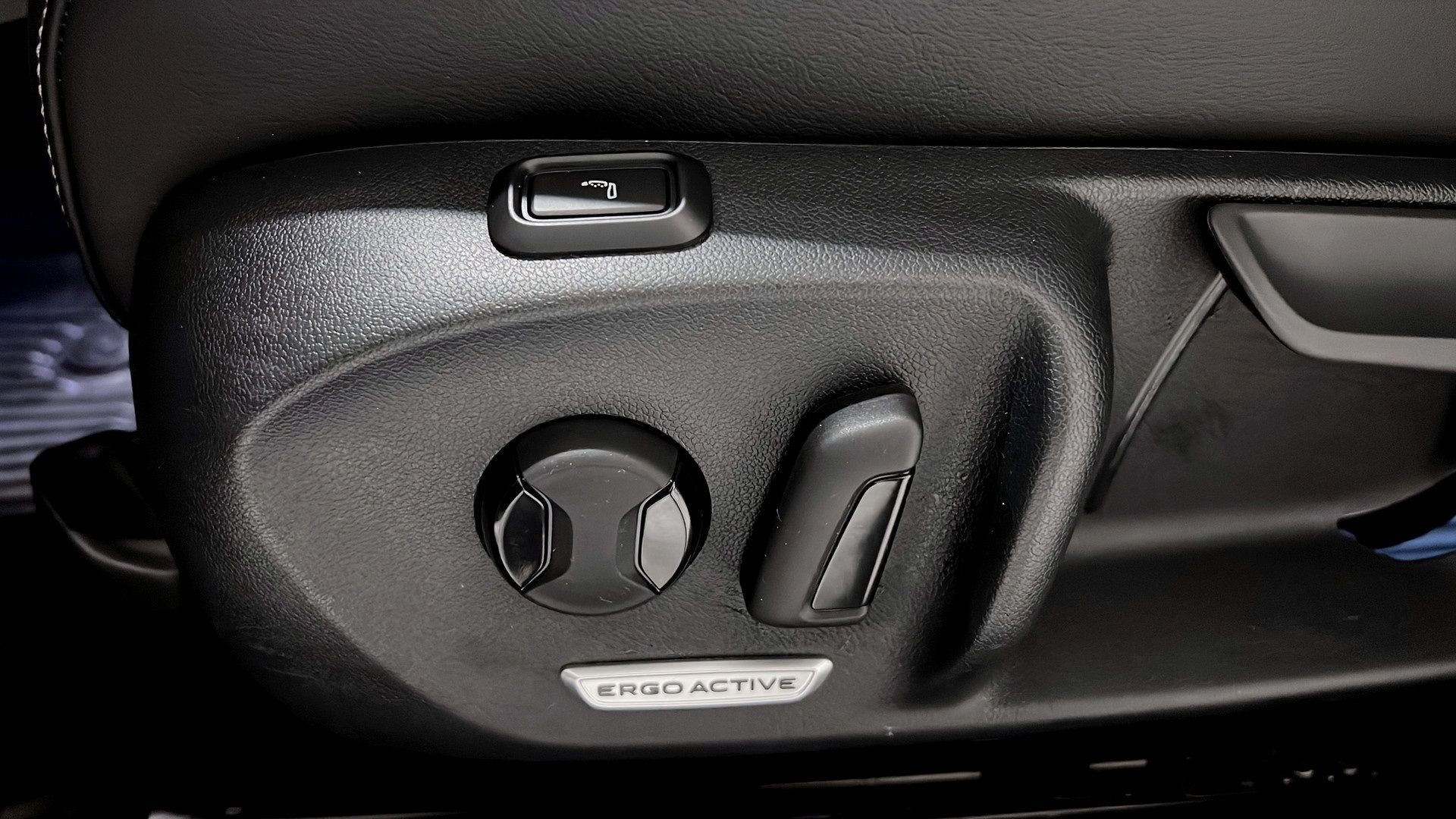 Volkswagen Passat Sportscombi 2.0 TDI DPF SCR 4Motion DSG Sekventiell, 193hk, 2025