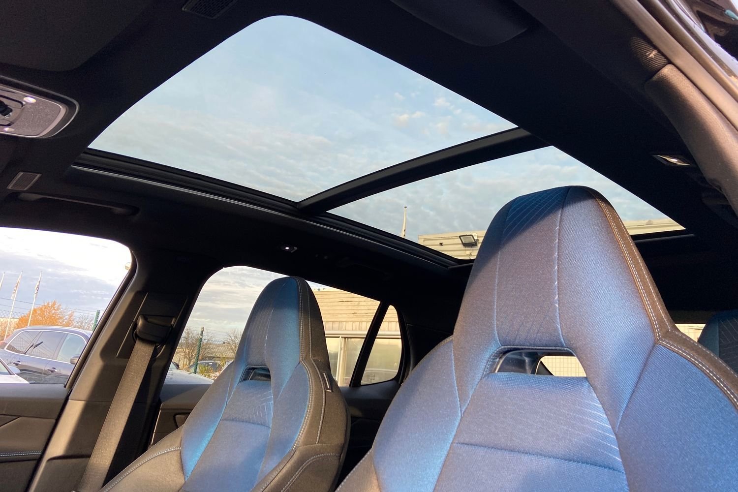 Lynk & Co 01 PHEV DCT, 261hp, 2023