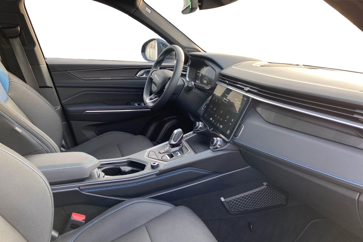 Lynk & Co 01 PHEV DCT, 261hp, 2023