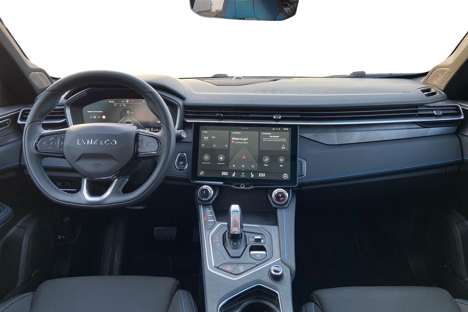 Lynk & Co 01 PHEV DCT, 261hp, 2023