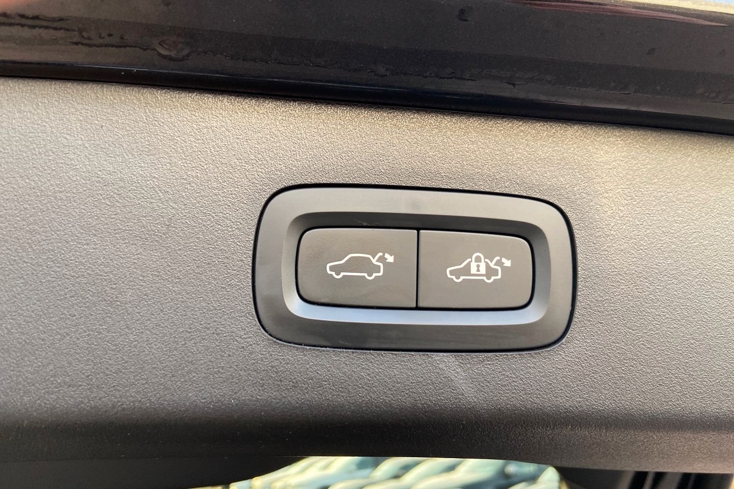 Lynk & Co 01 PHEV DCT, 261hp, 2023